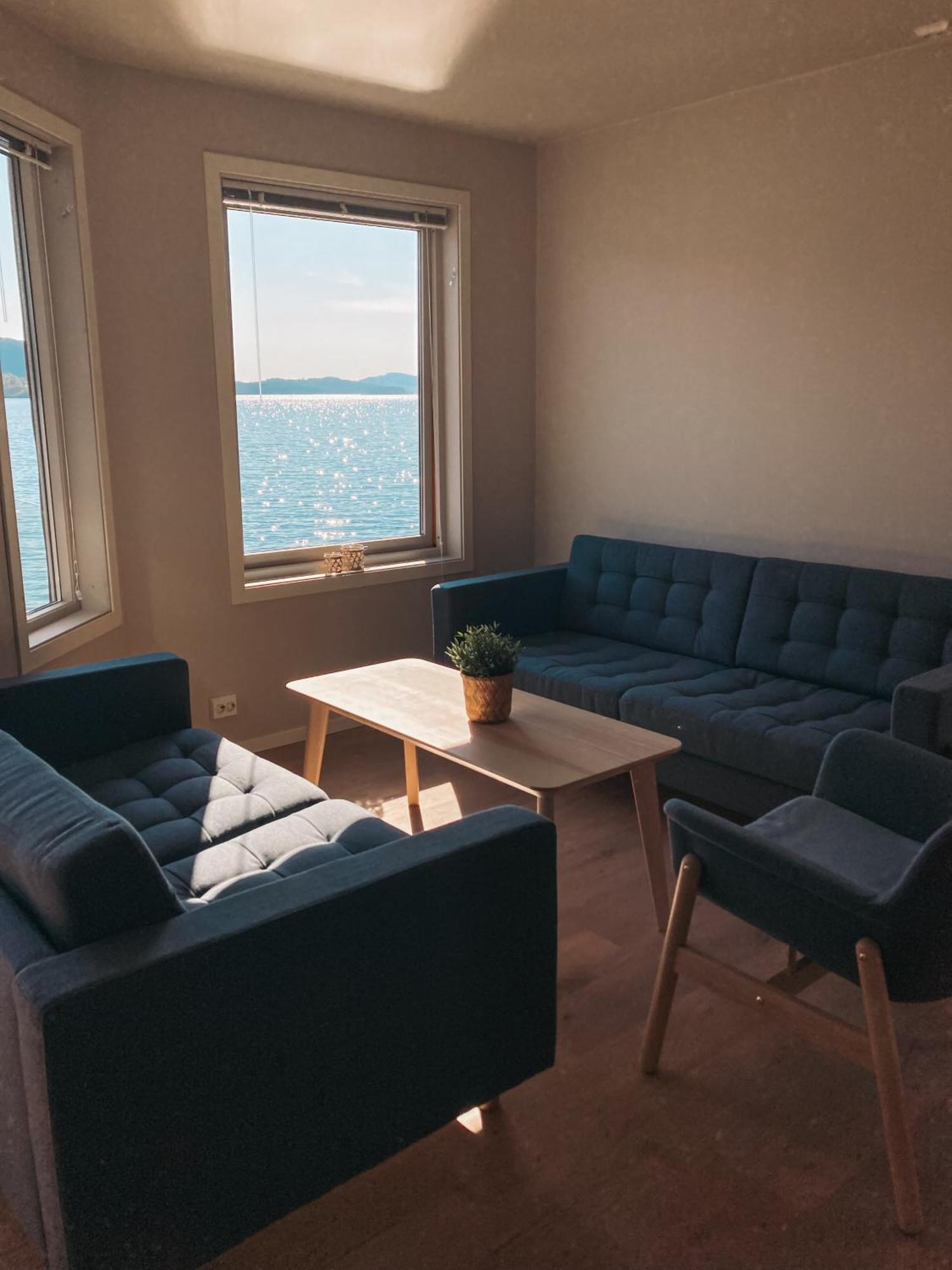 Preikestolen Panorama - Seaside Apartments Jorpeland Luaran gambar